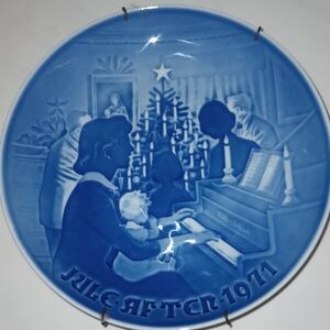 Royal Copenhagen Blue Christmas Plate 1971